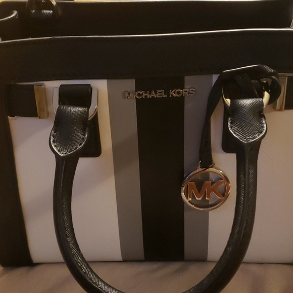 Small mk crossbody - Picture 2 of 4